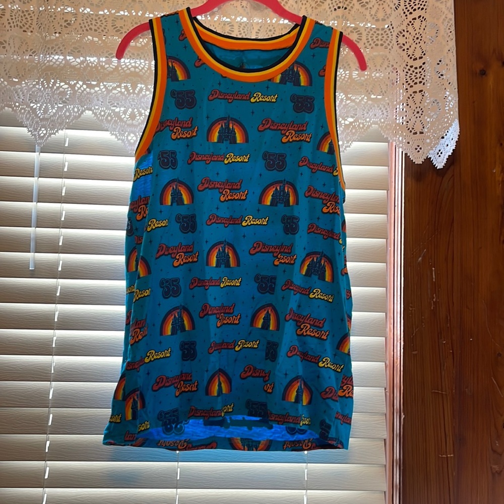Disneyland muscle tank, size M